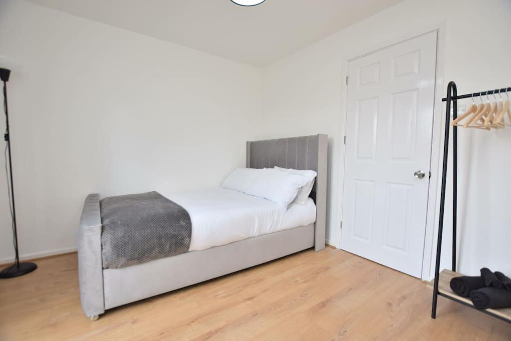 Luxury Central Oxford Detached Home Екстериор снимка